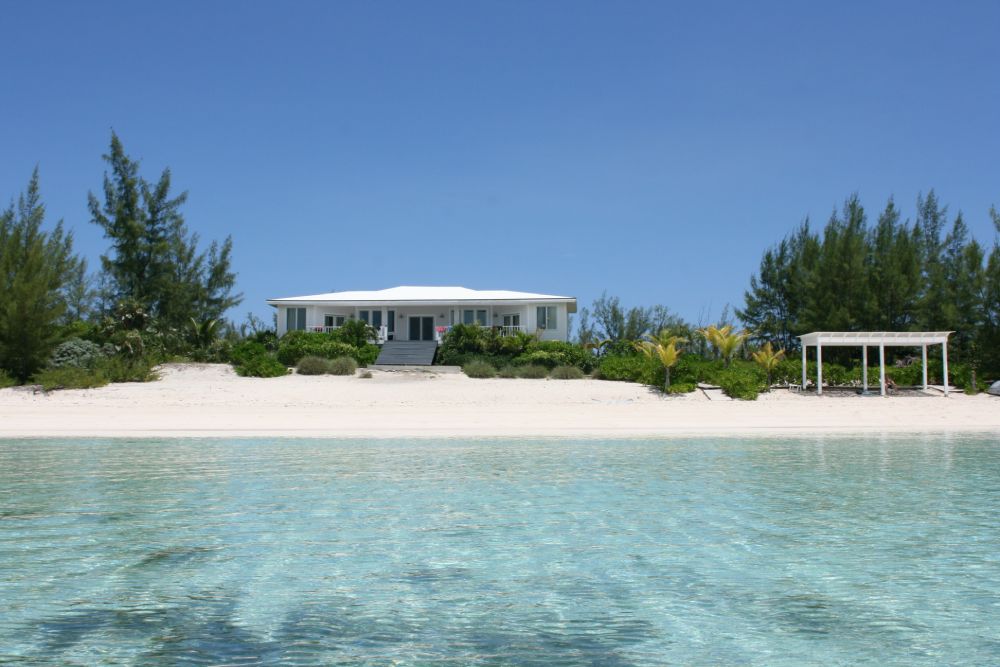 La villa alle Bahamas dove ha soggiornato Paola di Party e partenze