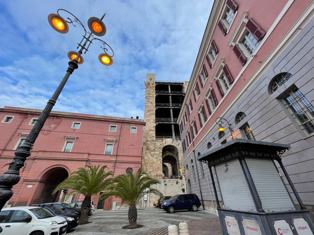 Quello che resta della torre difensiva di San Pancrazio, nel quartiere Castello di Cagliari