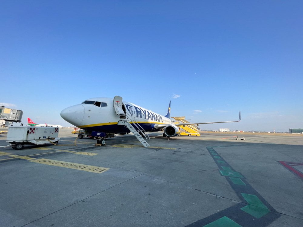 Aereo Ryanair in aeroporto