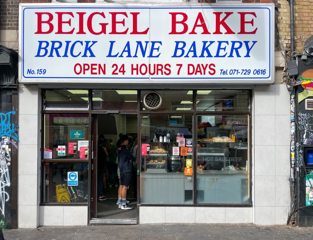 La panetteria ebraica Beigel Bake specializzata in bagel farciti