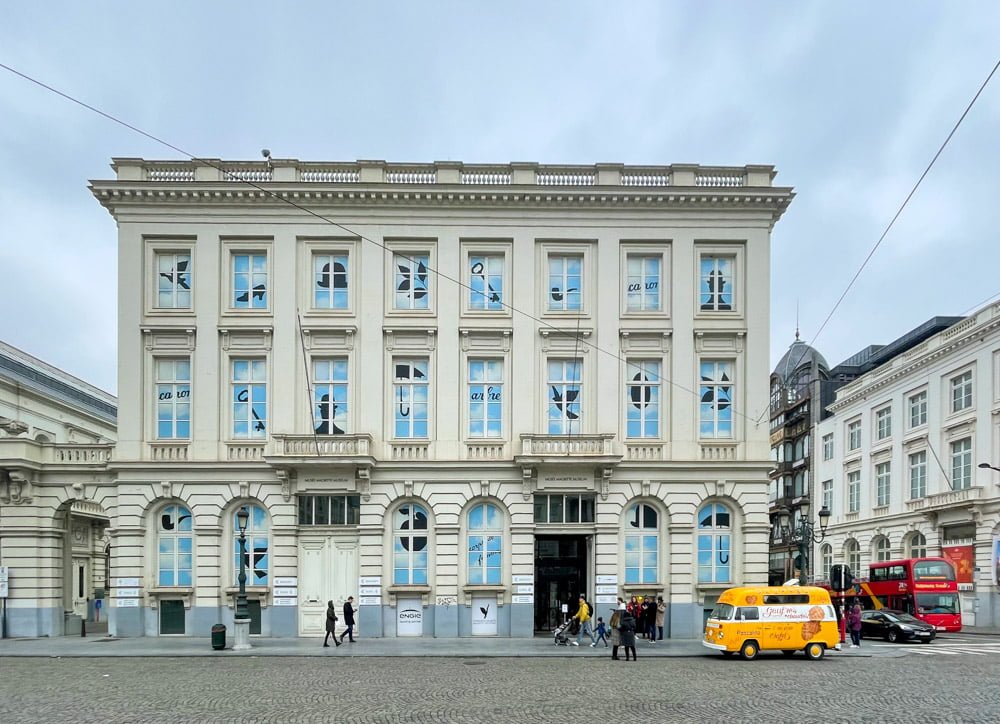 La facciata dell'edificio che ospita i Musei Reali di Belle Arti del Belgio