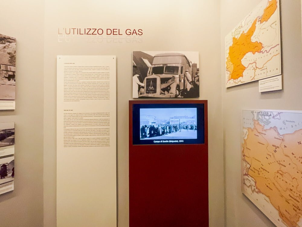 L'area della mostra Inferno Nazista al Museo della Shoah di Roma che illustra il funzionamento dei Gaswagen