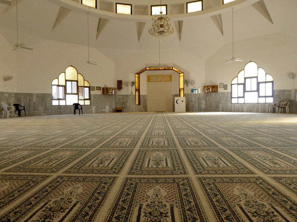 Interno moschea Mahmood di Haifa in Israele