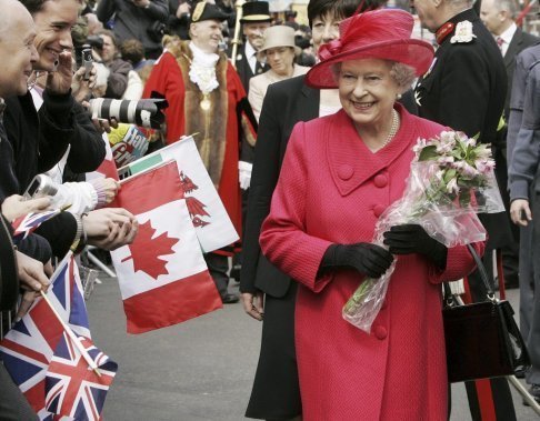 Regina Elisabetta II 21 aprile 2006
