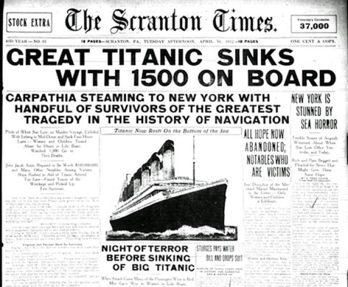 La prima pagina di un giornale con la tragedia del Titanic