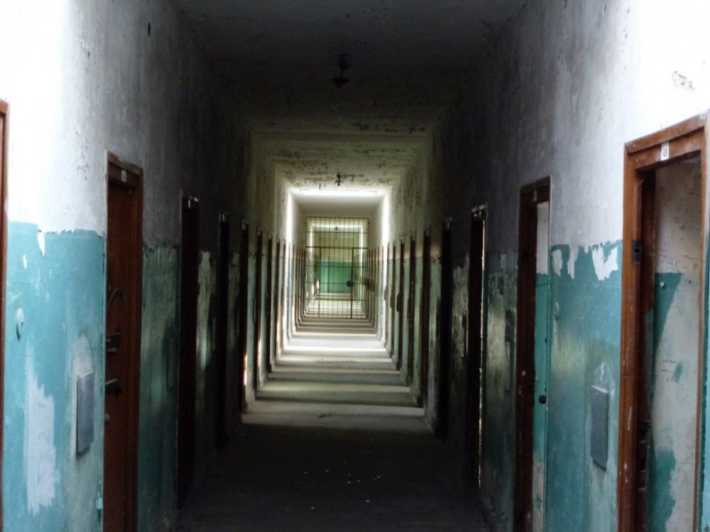 Il corridoio della prigione del campo di concentramento di Dachau