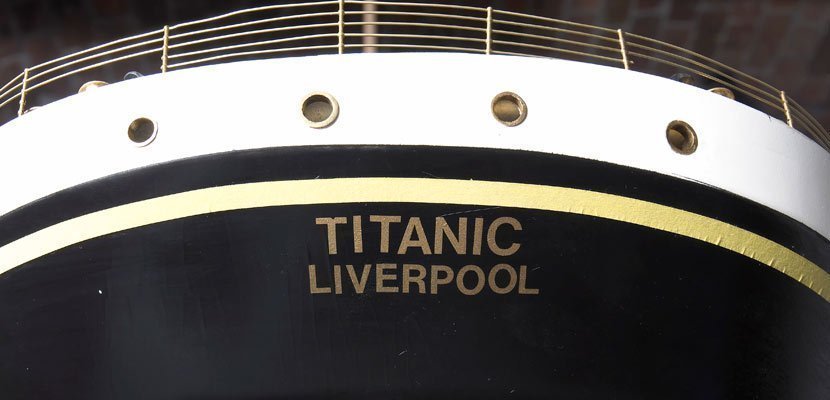 La scritta 'Titanic Liverpool' sulla poppa posteriore del Titanic