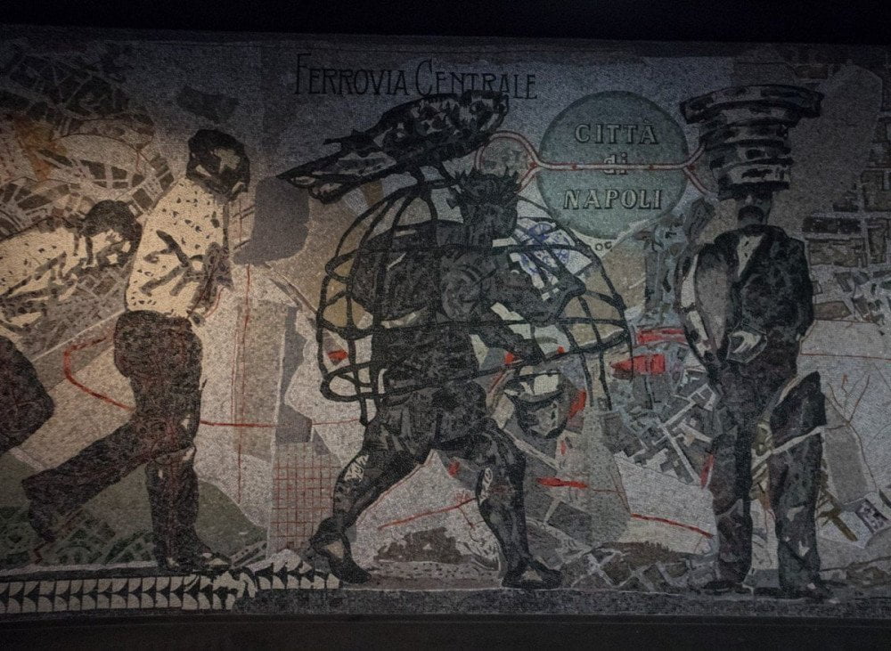 Mosaico di William Kentridge alla fermata Toledo della metropolitana di Napoli