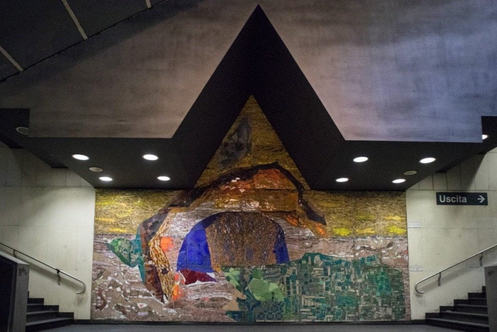 Mosaico di Isabella Ducrot alla fermata Vanvitelli della metropolitana di Napoli