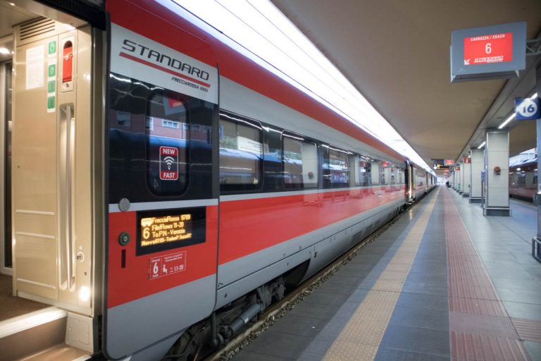 Tutto quello che devi sapere sulla seconda classe dei treni